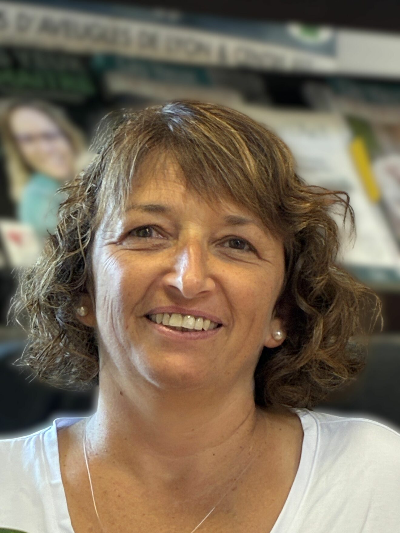 Portrait de Sophie Rodrigues, chargée de legs à l'Association de Chiens Guides d'Aveugles de Lyon et du Centre-Est.